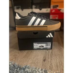 NEW SZ 8.5M/9.5W - Adidas Men's Daily 4.0 Sneaker, Charcoal/Wht/Gum Bottom